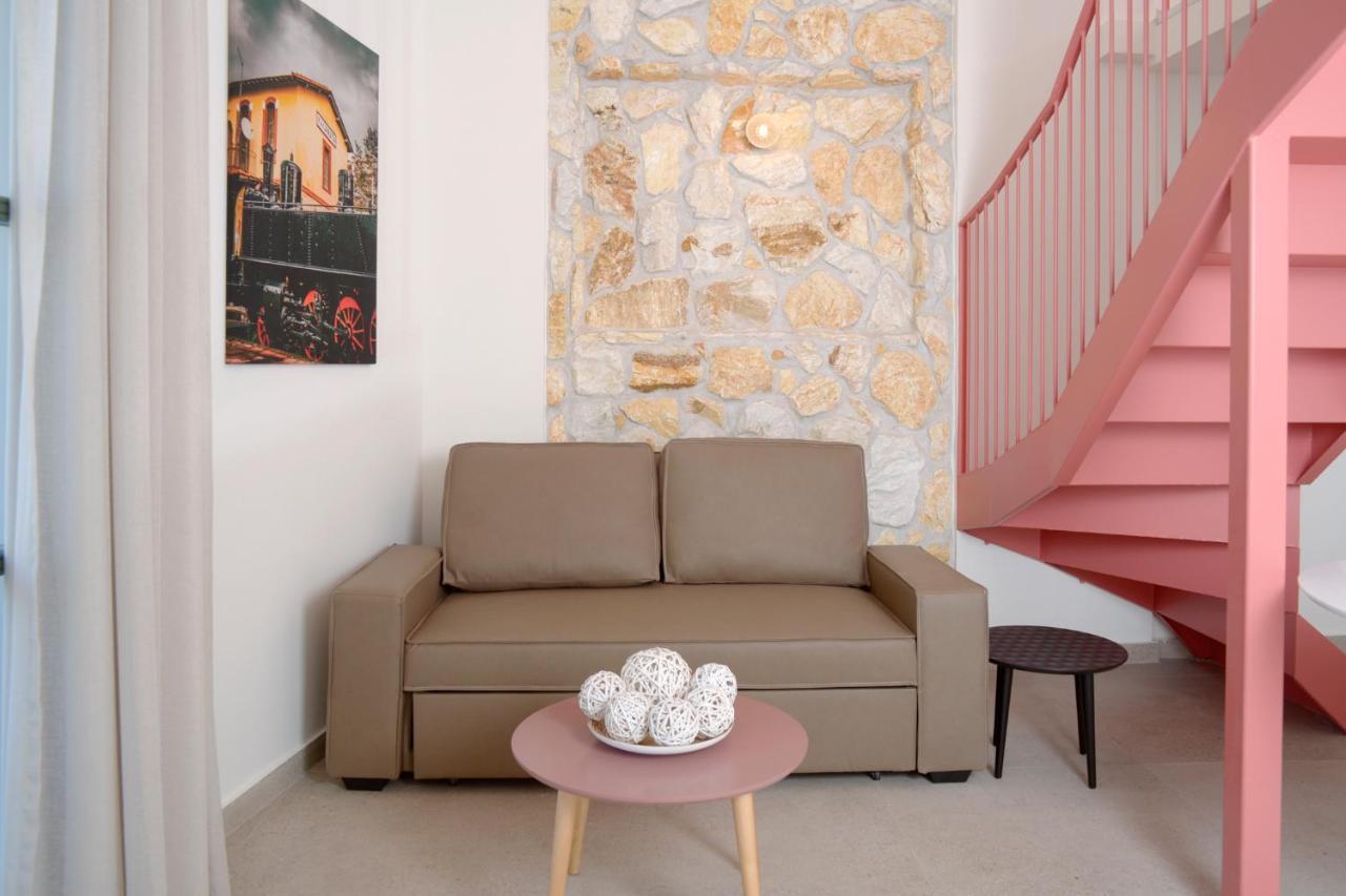 Isavella'S Apartments Under The Castle Kalamata Exterior photo